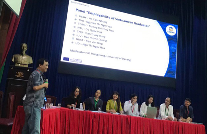 Phiên thảo luận tại Hội thảo